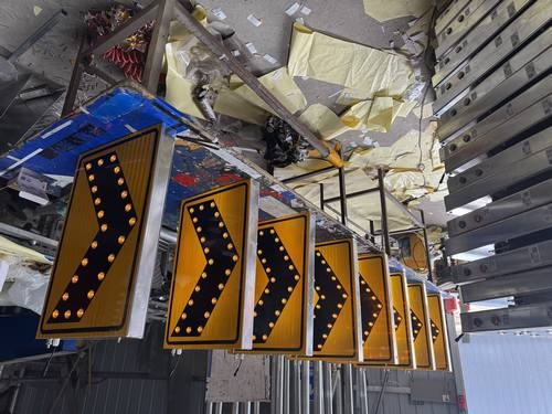 西安西安太阳能交通标牌的核心部件是电池,电池多久